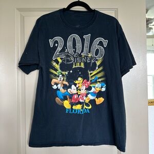 2016 Disney World t shirt